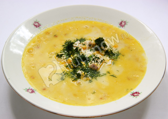 Сладко-острый молочный суп с курицей и кукурузой