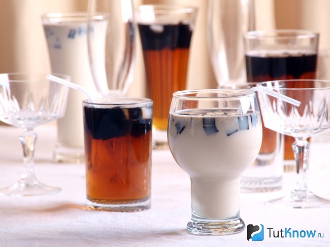 Напиток Майкл Джексон – трава желе Grass Jelly с соевым молоком