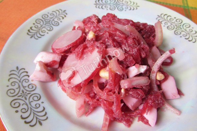Салат из свёклы и редиса