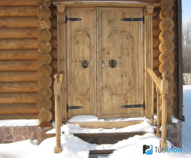 Дверь для бани