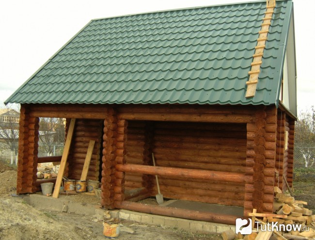 Металлочерепица как кровельный материал для бани