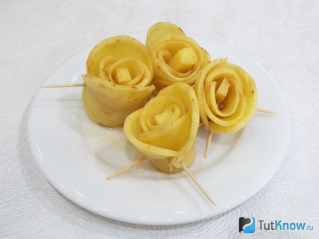 Сформированы картофельные розочки
