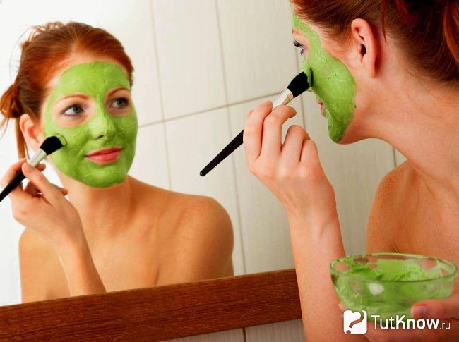 Маска из петрушки от пигментных пятен на лице