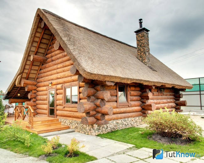 Русская баня из бревна