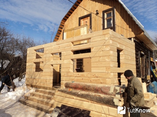 Строительство пристроенной бани из бруса