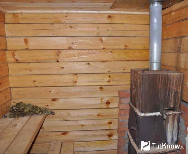 Печь в перевозной бане