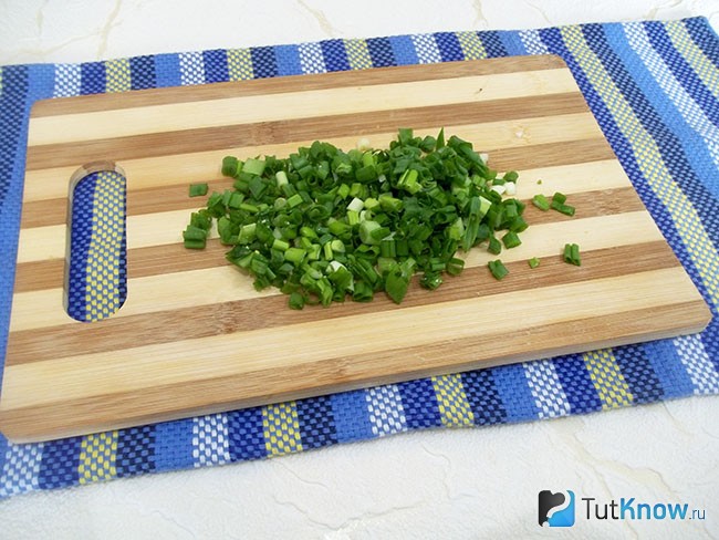 Репчатый лук мелко нарезан