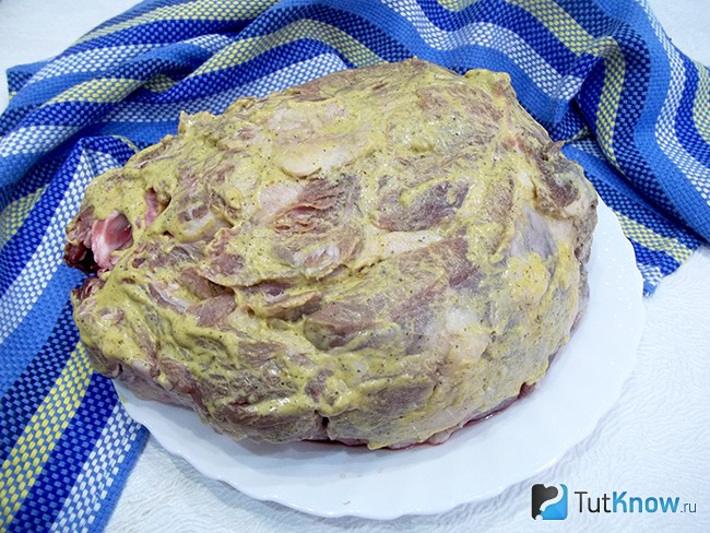 Мясо замариновано