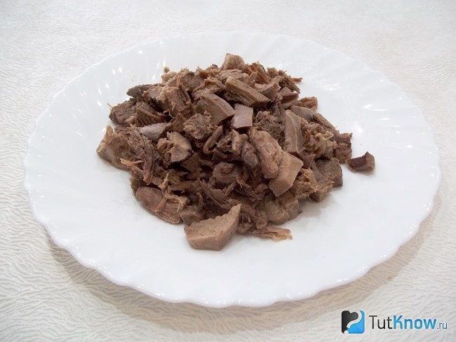 Язык нарезан кусочками