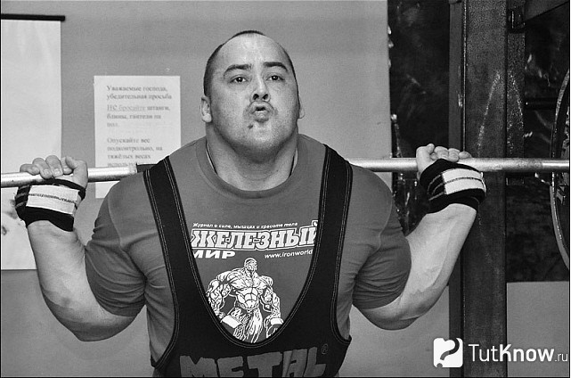 Российский пауэрлифтер Андрей Маланичев