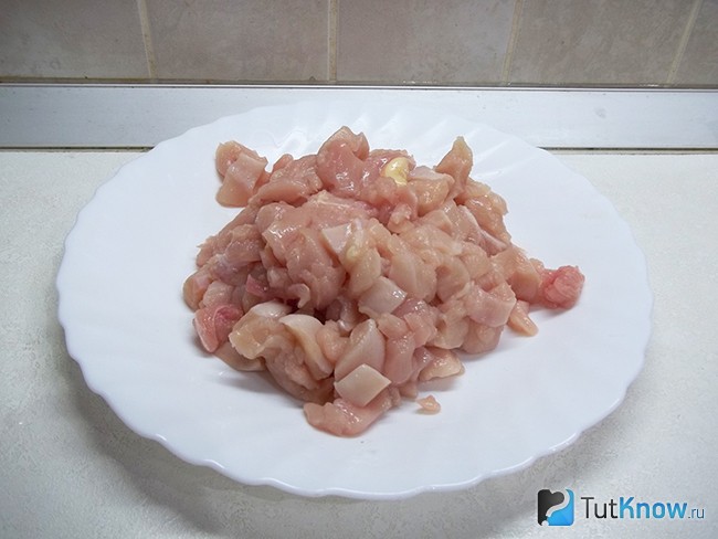 Мясо вымыто и нарезано кусочками