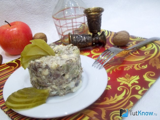 Готовый мясной салат