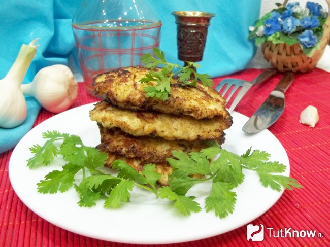 Готовые куриные котлеты из рубленого мяса