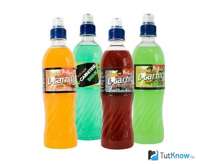Спортивные напитки в бутылках