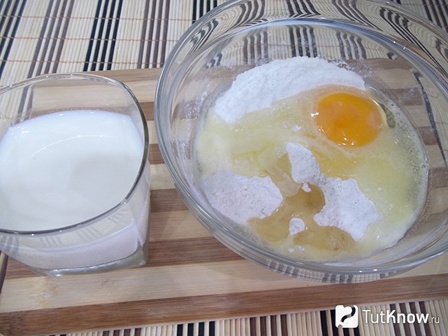 К продуктам влито молоко