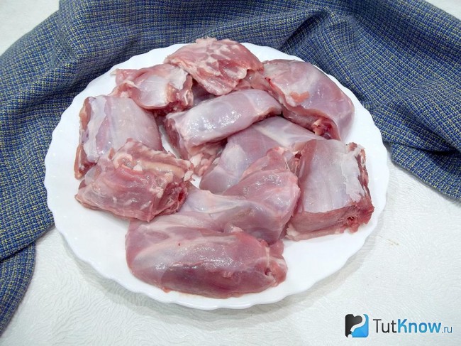Кролик нарезан кусочками