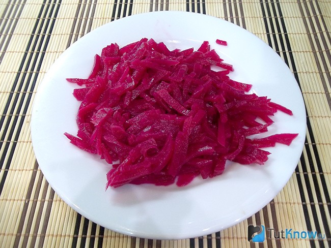 Свекла нарезана соломкой