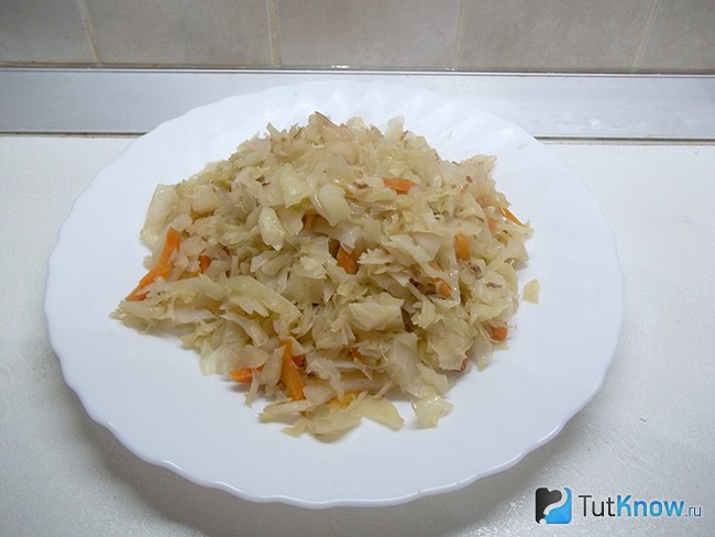 Капуста с морковью прожарена