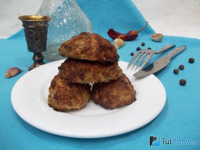 Готовые котлеты в духовке