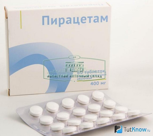 Пирацетам в упаковке