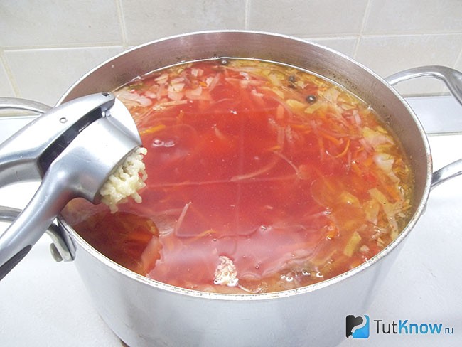 Готовый борщ