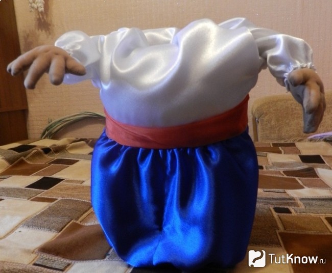 Вяжем пояс кукле