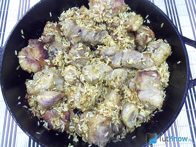 Продукты жарятся