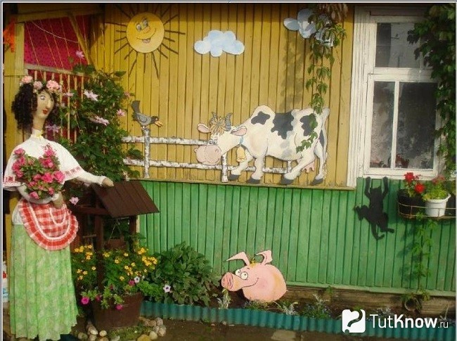 Декорированные стены на даче
