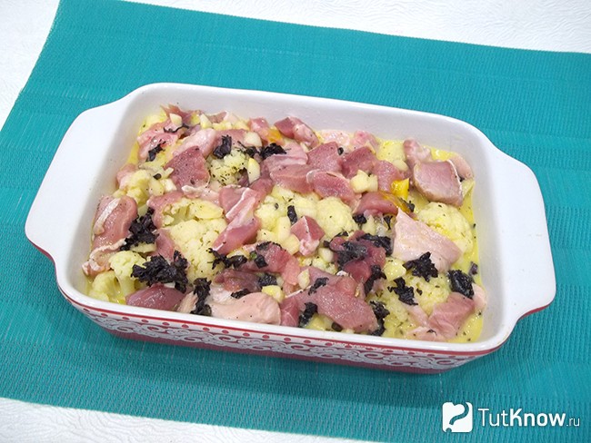 Капуста залита молочно-яичной массой
