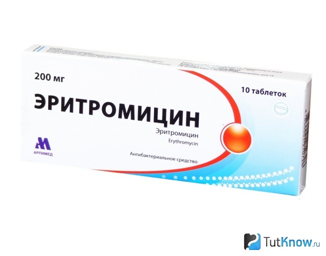 Эритромицин сочетается с Адапаленом