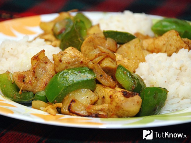 Карри с курицей и рисом