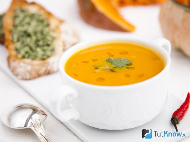 Тыквенный крем-суп со сливками