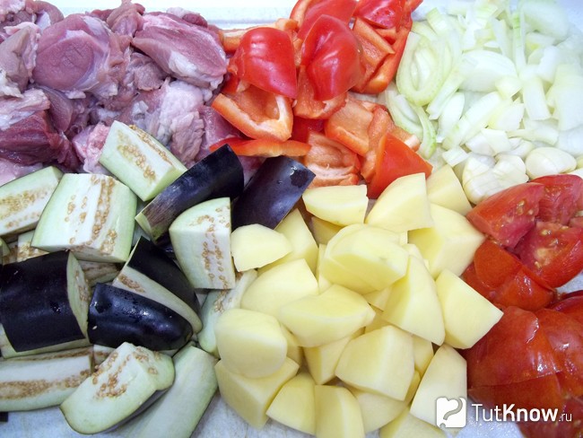 Все продукты нарезаны