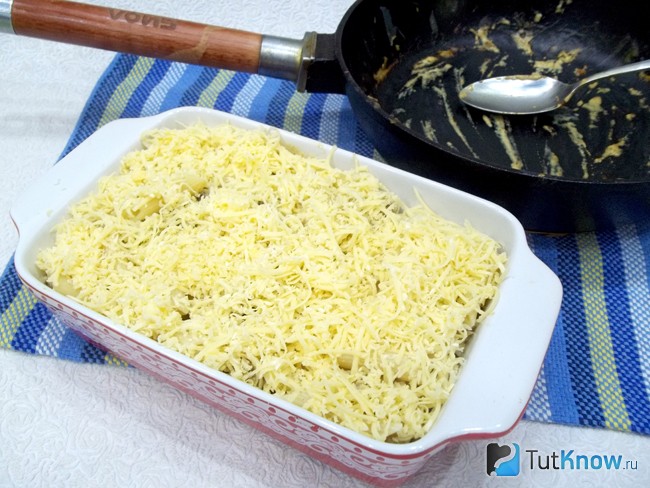 Продукты притерты сыром