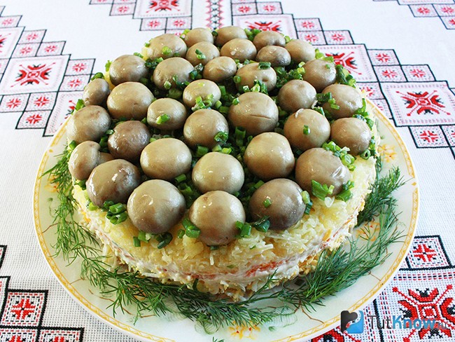 Салат грибная поляна
