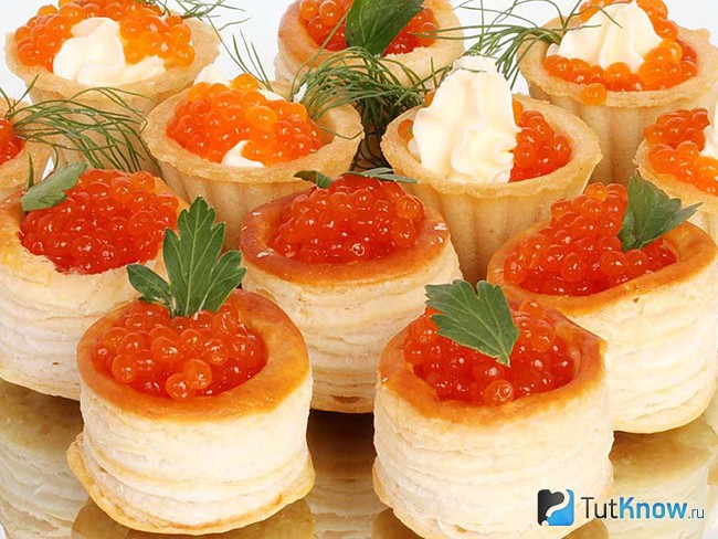 Тарталетки с икрой