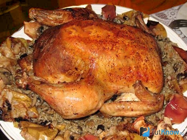 Курица фаршированная сыром грибами