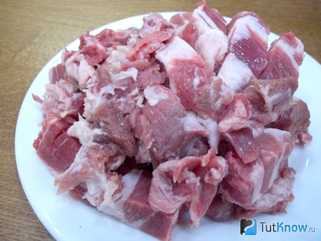 Мясо нарезано