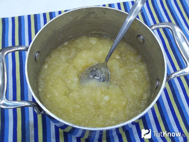 Кабачковое пюре перемешано
