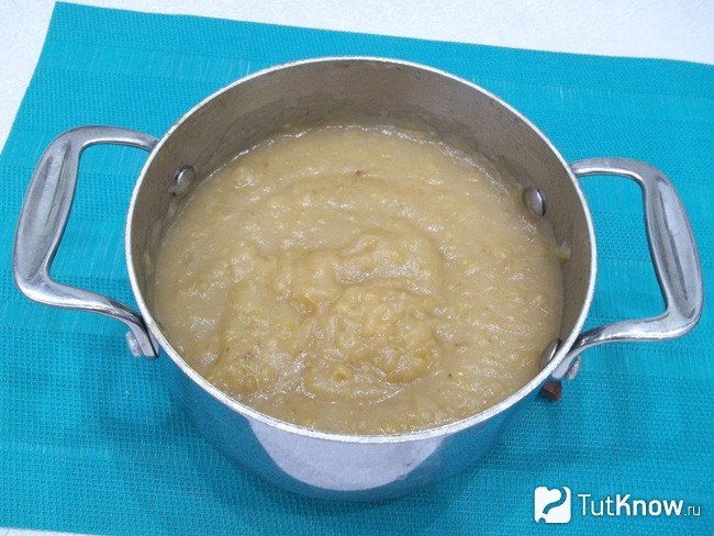 Яблоки пюрированы