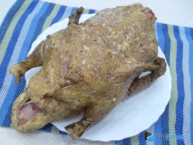 Место фаршировки скреплено зубочисткой