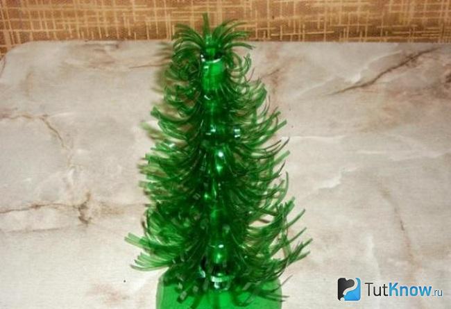Готовая ёлочка из пластиковой бутылки