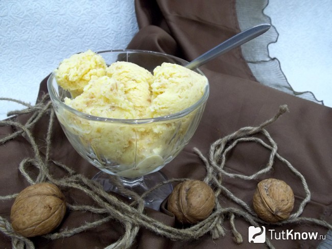 Готовое арахисовое мороженое