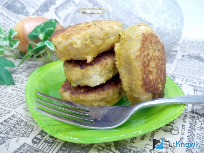Готовые мясные биточки с манкой