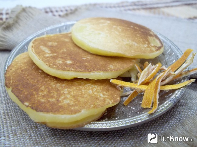 Готовые оладьи из манки и муки