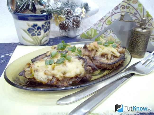 Готовые отбивные из печени с сыром