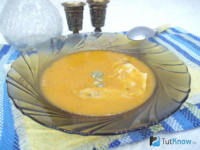 Готовый суп-пюре с куриными крылышками