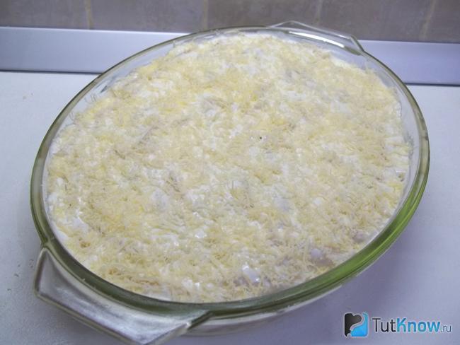 Макароны смазаны соусом