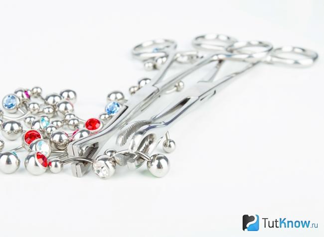 Сережки для пирсинга Монро