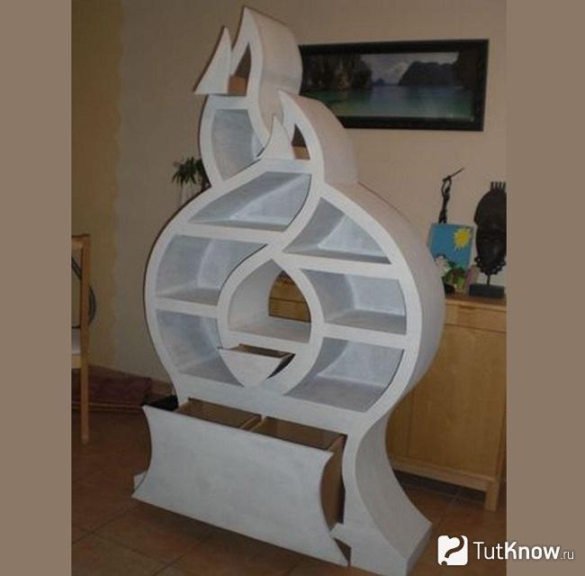 Оригинальный стеллаж из картона